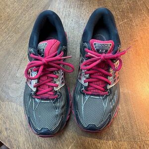 Brooks Glycerin 14 in Gray and Pink - Size 7.5